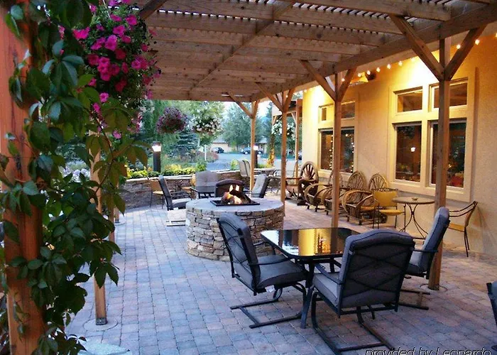 Flying Saddle And Steak House Lodge
